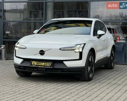 Белый Вольво EX30, объемом двигателя 0 л и пробегом 17 тыс. км за 27500 $, фото 2 на Automoto.ua