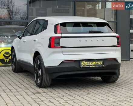 Белый Вольво EX30, объемом двигателя 0 л и пробегом 17 тыс. км за 27500 $, фото 4 на Automoto.ua