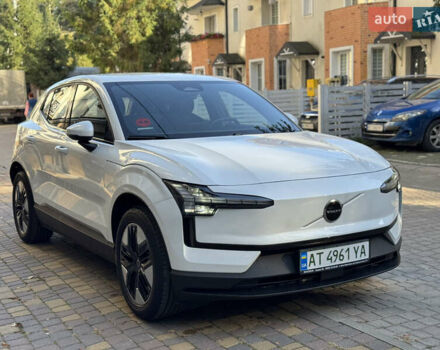 Белый Вольво EX30, объемом двигателя 0 л и пробегом 16 тыс. км за 26750 $, фото 2 на Automoto.ua