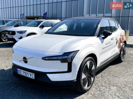 Белый Вольво EX30, объемом двигателя 0 л и пробегом 2 тыс. км за 44077 $, фото 1 на Automoto.ua