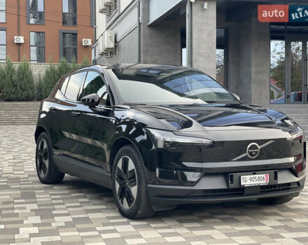 Черный Вольво EX30, объемом двигателя 0 л и пробегом 16 тыс. км за 32900 $, фото 7 на Automoto.ua