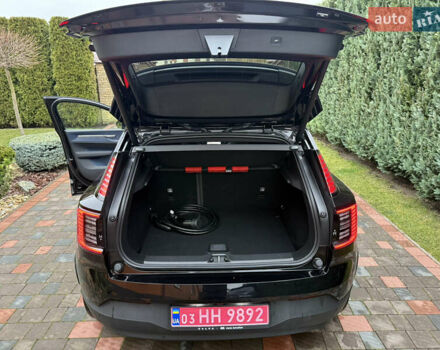 Черный Вольво EX30, объемом двигателя 0 л и пробегом 4 тыс. км за 22000 $, фото 13 на Automoto.ua