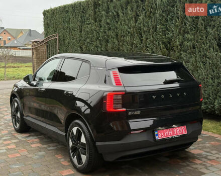 Черный Вольво EX30, объемом двигателя 0 л и пробегом 4 тыс. км за 22000 $, фото 4 на Automoto.ua