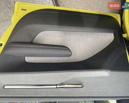 Желтый Вольво EX30, объемом двигателя 0 л и пробегом 19 тыс. км за 43034 $, фото 16 на Automoto.ua