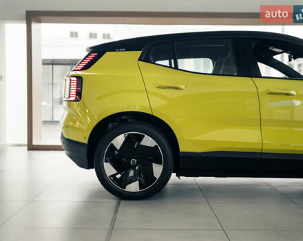 Желтый Вольво EX30, объемом двигателя 0 л и пробегом 6 тыс. км за 44292 $, фото 8 на Automoto.ua