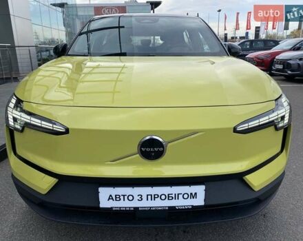 Желтый Вольво EX30, объемом двигателя 0 л и пробегом 19 тыс. км за 43034 $, фото 1 на Automoto.ua