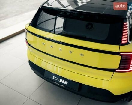 Желтый Вольво EX30, объемом двигателя 0 л и пробегом 6 тыс. км за 44292 $, фото 12 на Automoto.ua