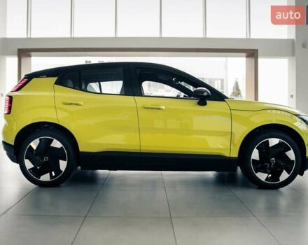 Желтый Вольво EX30, объемом двигателя 0 л и пробегом 6 тыс. км за 44292 $, фото 3 на Automoto.ua