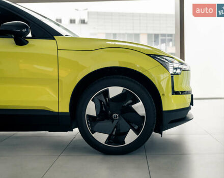 Желтый Вольво EX30, объемом двигателя 0 л и пробегом 6 тыс. км за 44292 $, фото 9 на Automoto.ua