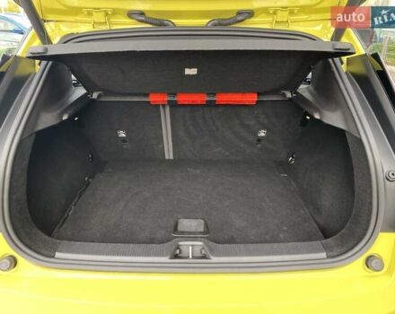 Желтый Вольво EX30, объемом двигателя 0 л и пробегом 19 тыс. км за 43034 $, фото 10 на Automoto.ua