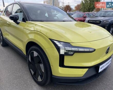 Желтый Вольво EX30, объемом двигателя 0 л и пробегом 19 тыс. км за 43034 $, фото 7 на Automoto.ua