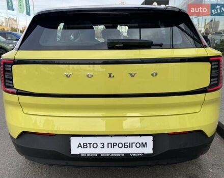 Желтый Вольво EX30, объемом двигателя 0 л и пробегом 19 тыс. км за 43034 $, фото 4 на Automoto.ua