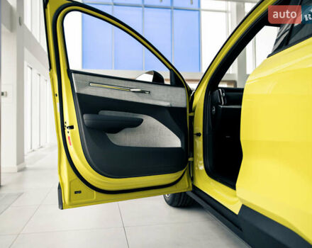 Желтый Вольво EX30, объемом двигателя 0 л и пробегом 6 тыс. км за 44292 $, фото 14 на Automoto.ua