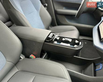 Серый Вольво EX30, объемом двигателя 0 л и пробегом 13 тыс. км за 25900 $, фото 42 на Automoto.ua