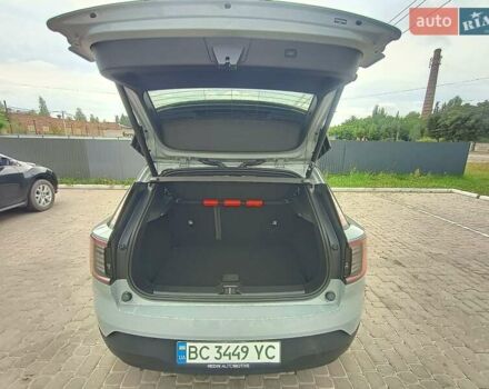 Серый Вольво EX30, объемом двигателя 0 л и пробегом 7 тыс. км за 29749 $, фото 9 на Automoto.ua