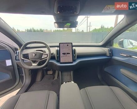 Серый Вольво EX30, объемом двигателя 0 л и пробегом 7 тыс. км за 29749 $, фото 23 на Automoto.ua