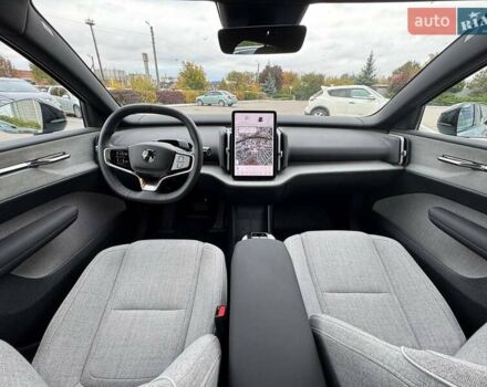 Серый Вольво EX30, объемом двигателя 0 л и пробегом 2 тыс. км за 42593 $, фото 25 на Automoto.ua