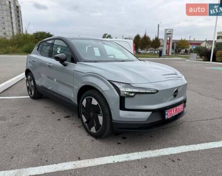 Серый Вольво EX30, объемом двигателя 0 л и пробегом 2 тыс. км за 42593 $, фото 2 на Automoto.ua