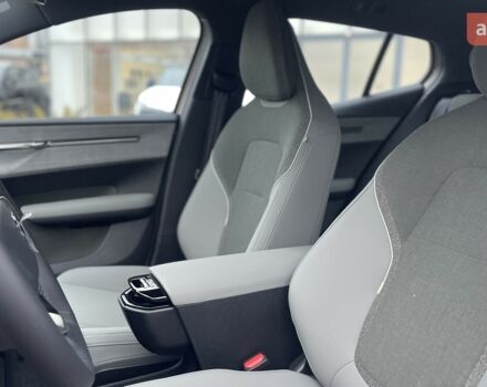 Вольво EX30 Cross Country, объемом двигателя 0 л и пробегом 0 тыс. км за 47726 $, фото 18 на Automoto.ua