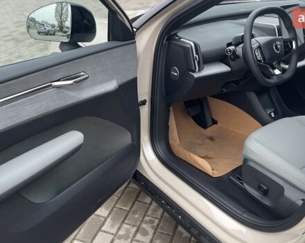 Вольво EX30 Cross Country, объемом двигателя 0 л и пробегом 0 тыс. км за 47726 $, фото 14 на Automoto.ua