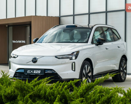 Вольво EX90, объемом двигателя 0 л и пробегом 0 тыс. км за 103801 $, фото 8 на Automoto.ua