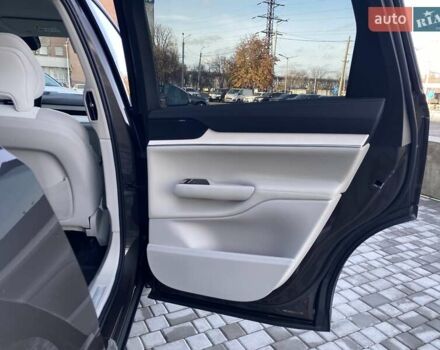 Серый Вольво EX90, объемом двигателя 0 л и пробегом 1 тыс. км за 92793 $, фото 22 на Automoto.ua