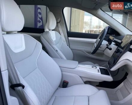 Серый Вольво EX90, объемом двигателя 0 л и пробегом 1 тыс. км за 92793 $, фото 17 на Automoto.ua