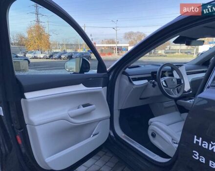 Серый Вольво EX90, объемом двигателя 0 л и пробегом 1 тыс. км за 92793 $, фото 37 на Automoto.ua