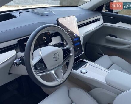 Серый Вольво EX90, объемом двигателя 0 л и пробегом 1 тыс. км за 92793 $, фото 41 на Automoto.ua