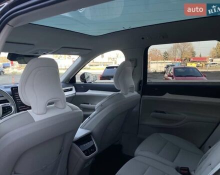 Серый Вольво EX90, объемом двигателя 0 л и пробегом 1 тыс. км за 92793 $, фото 35 на Automoto.ua