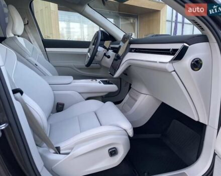 Серый Вольво EX90, объемом двигателя 0 л и пробегом 1 тыс. км за 92793 $, фото 16 на Automoto.ua