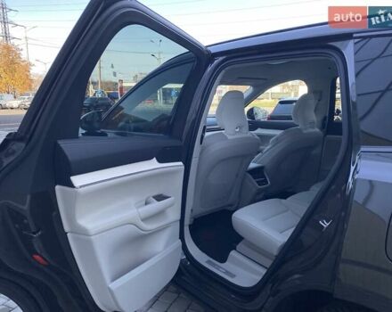 Серый Вольво EX90, объемом двигателя 0 л и пробегом 1 тыс. км за 92793 $, фото 32 на Automoto.ua