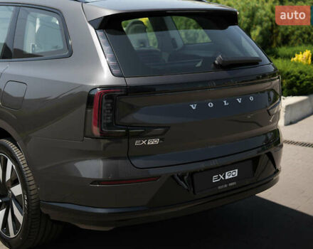 Серый Вольво EX90, объемом двигателя 0 л и пробегом 1 тыс. км за 90459 $, фото 5 на Automoto.ua