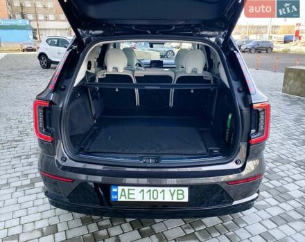 Серый Вольво EX90, объемом двигателя 0 л и пробегом 1 тыс. км за 92793 $, фото 15 на Automoto.ua