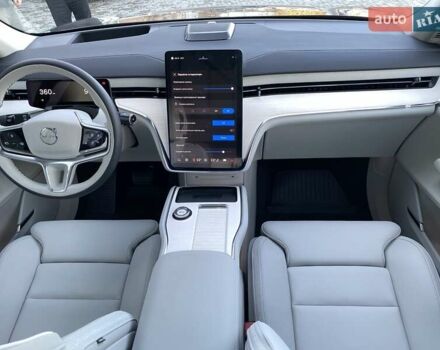 Серый Вольво EX90, объемом двигателя 0 л и пробегом 1 тыс. км за 92793 $, фото 28 на Automoto.ua