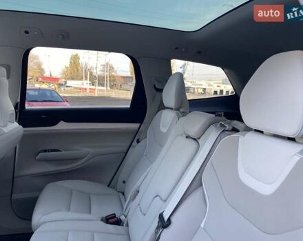 Серый Вольво EX90, объемом двигателя 0 л и пробегом 1 тыс. км за 92793 $, фото 34 на Automoto.ua