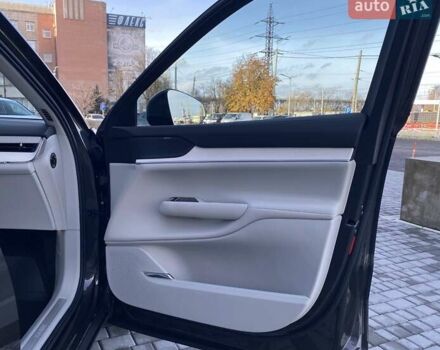 Серый Вольво EX90, объемом двигателя 0 л и пробегом 1 тыс. км за 92793 $, фото 18 на Automoto.ua