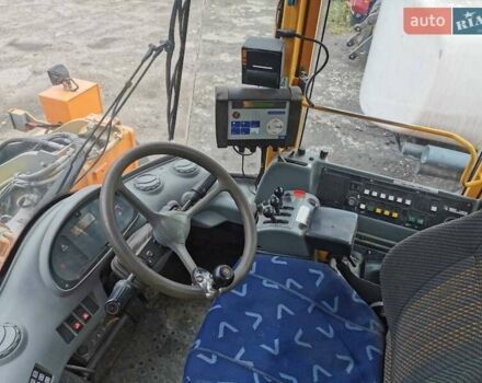 Желтый Вольво L 180, объемом двигателя 12.1 л и пробегом 10 тыс. км за 75500 $, фото 3 на Automoto.ua