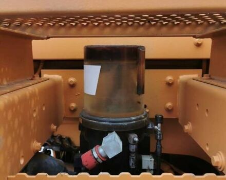 Желтый Вольво L 180, объемом двигателя 12.1 л и пробегом 10 тыс. км за 75500 $, фото 9 на Automoto.ua