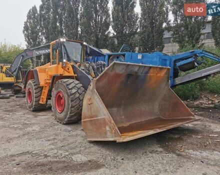 Желтый Вольво L 180, объемом двигателя 12.1 л и пробегом 10 тыс. км за 75500 $, фото 13 на Automoto.ua