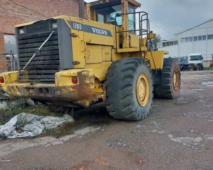 Желтый Вольво L 330D, объемом двигателя 16 л и пробегом 50 тыс. км за 85000 $, фото 4 на Automoto.ua