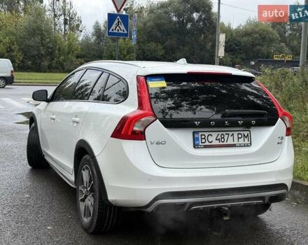 Белый Вольво V60 Cross Country, объемом двигателя 2.5 л и пробегом 161 тыс. км за 14500 $, фото 6 на Automoto.ua