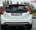 Белый Вольво V60 Cross Country, объемом двигателя 2.5 л и пробегом 161 тыс. км за 14500 $, фото 7 на Automoto.ua