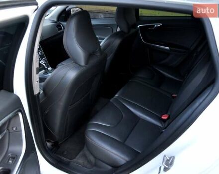 Білий Вольво V60 Cross Country, об'ємом двигуна 2.5 л та пробігом 161 тис. км за 14500 $, фото 20 на Automoto.ua