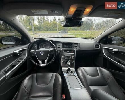Белый Вольво V60 Cross Country, объемом двигателя 2.5 л и пробегом 161 тыс. км за 14500 $, фото 18 на Automoto.ua