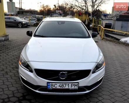 Білий Вольво V60 Cross Country, об'ємом двигуна 2.5 л та пробігом 161 тис. км за 14500 $, фото 1 на Automoto.ua