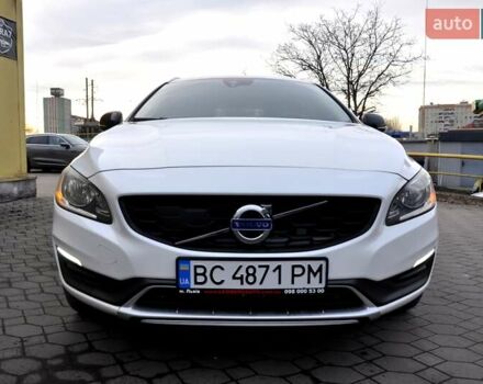 Білий Вольво V60 Cross Country, об'ємом двигуна 2.5 л та пробігом 161 тис. км за 14500 $, фото 2 на Automoto.ua