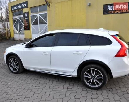 Білий Вольво V60 Cross Country, об'ємом двигуна 2.5 л та пробігом 161 тис. км за 14500 $, фото 11 на Automoto.ua