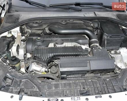 Білий Вольво V60 Cross Country, об'ємом двигуна 2.5 л та пробігом 161 тис. км за 14500 $, фото 29 на Automoto.ua