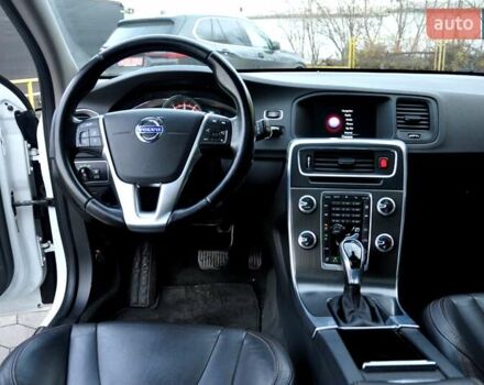 Білий Вольво V60 Cross Country, об'ємом двигуна 2.5 л та пробігом 161 тис. км за 14500 $, фото 22 на Automoto.ua